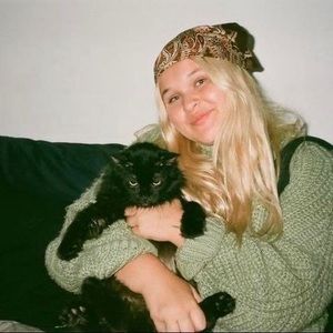 Meet your Posher, Rozana